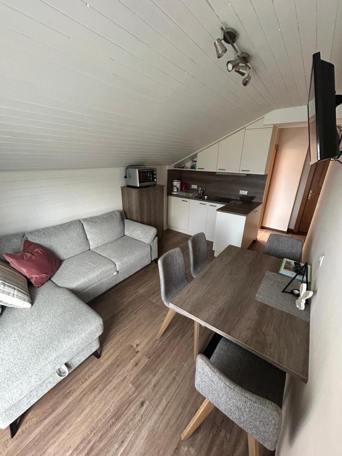 Alpenrose Lägenhet Meltina Exteriör bild